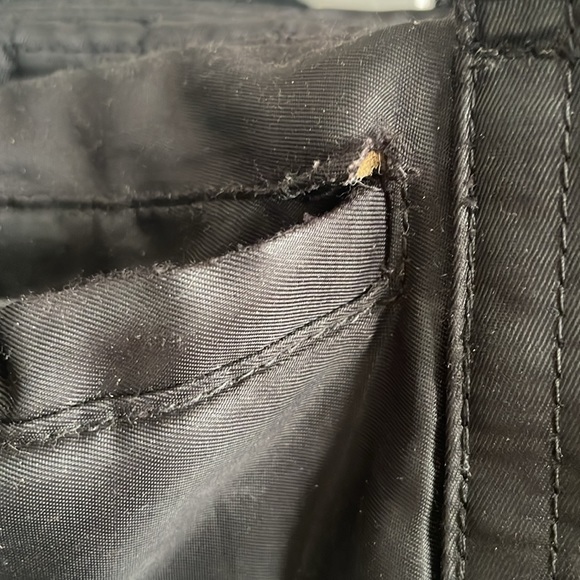 Lug with long crossbody strap large bag - Picture 2 of 8